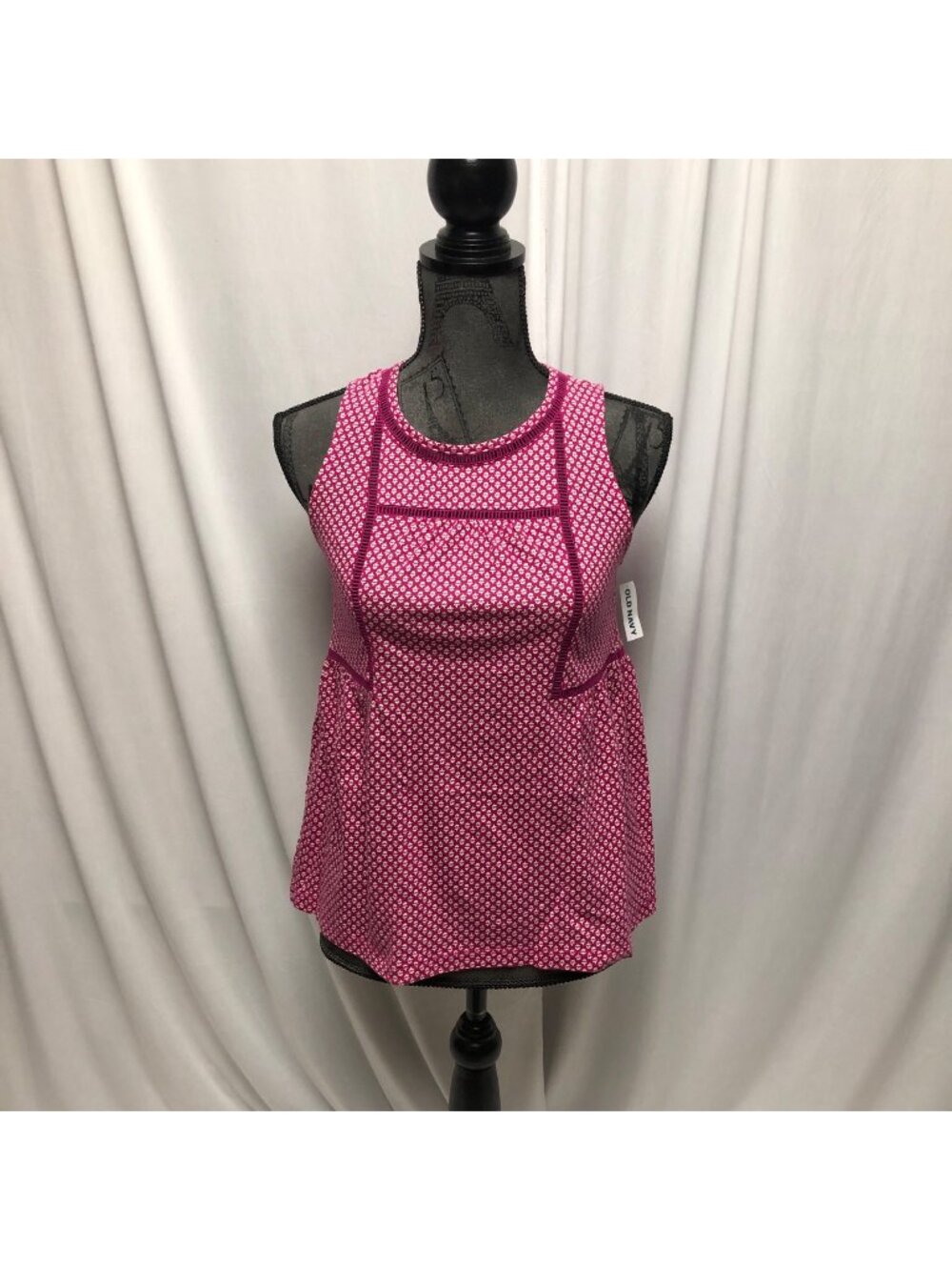 Old Navy Sleeveless Tank Top Womens Size XS Fuchsia Pink Keyhole Back Casual NEW